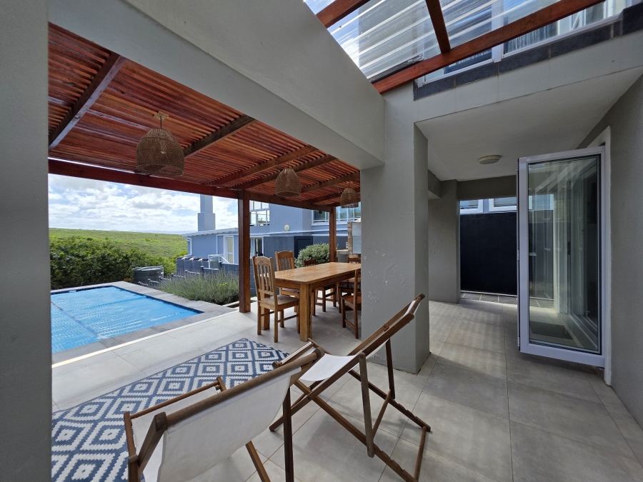 2 Bedroom Property for Sale in Wavecrest Eastern Cape